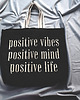 torby na zakupy Bawełniana torba z afirmacją w kolorze czarnym POSITIVE VIBES MIND LIFE