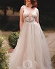 suknie ślubne Seksowna suknia ślubna z aplikacjami  // PAULINA
