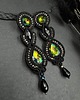 kolczyki soutache Czarne kolczyki sutasz z opalizującymi kryształami 