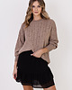 swetry damskie  Sweter w sportowym stylu - SWE322 mocca MKM