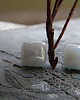 kolczyki wire wrapping Kwadraciki perłowa biel - sztyfty