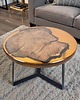 stoliki kawowe Okrągły stolik kawowy z drewnem i żywicą