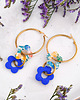 kolczyki z masy plastycznej Kolorowe kolczyki kwiaty, zestaw wesołej wiosennej biżuterii. Kobaltowe