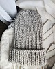 czapki damskie Wełniana czapka na drutach WOOLLY szara