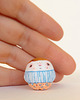figurki i rzeźby Miniaturowa Figurka Złotowłosego Chłopca
