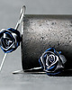 kolczyki wire wrapping Srebrne kolczyki różyczki granatowe