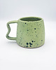 kubki Ceramiczny kubek z wygodnym uszkiem