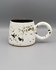 kubki Ceramiczny kubek z okrągłym uszkiem