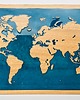 Ozdoby na ścianę DREWNIANA MAPA ŚWIATA z żywicy epoksydowej, 60x37