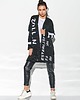 kardigany damskie  Kardigan z napisami LSG113 - czarny