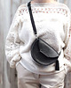 torby na ramię ROUND bag  półkole crossbody czarna skóra jucht