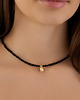chokery Choker onyks z literką srebro 925 pozłacane