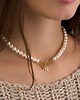 chokery Choker naszyjnik perły naturalne literka- srebro 925 pozłacane