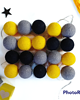 dekoracje świetlne Lampki Cotton Balls 20 led czarno-żółte, świecące kule na baterie