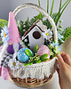 ozdoby wielkanocne Wielkanocny stroik gnom w koszyku