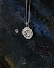 bransoletki srebrne Srebrna bransoletka na łańcuszku z dwustronnym medalionem