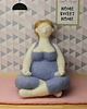 figurki i rzeźby Joginka .Wełniana figurka kobiety Joga