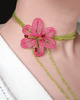 chokery Różowa lilia - naszyjnik choker