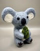 figurki i rzeźby Figurka filcowana: koala z listkiem