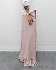 spodnie materiałowe damskie Tkaninowe spodnie boucle z falbankami - Powder pink