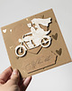 kartki scrapbooking Kartka ślubna z parą młodą na motocyklu