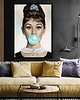 grafiki i ilustracje Audrey Hepburn WITH BUBBLE GUM - dekoracja