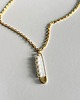 złote naszyjniki Minimalistyczny naszyjnik z agrafka i perłami - biżuteria handmade