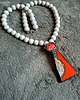 wisiory Koral i ręcznie malowana ceramika w wyjątkowym naszyjniku handmade prezent lux