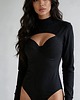 bielizna - inne Bawełniane body WICTORIA z ozdobnym dekoltem i  miseczkami