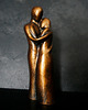 figurki i rzeźby Rzeźba z gipsu, Przytul Mnie, złota, wys. 14,6 cm
