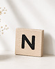 napisy dekoracyjne i tabliczki Litery typu scrabble, z drewna, drewniana krzyżówka