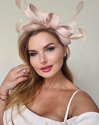 Fascynator LA VIE pudrowy róż /oraz inne kolory, Monika Saxton luxurious millinery