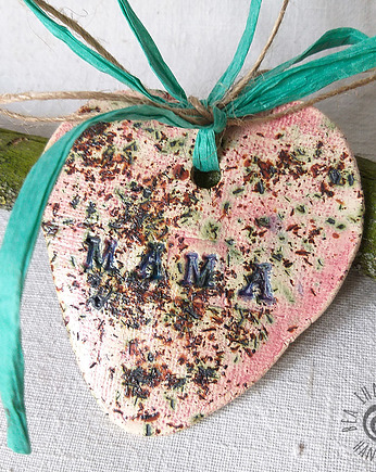 Mama - ceramiczne serce zawieszka / magnes na Dzień Matki, Bea Fine Arts