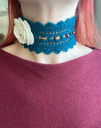Morski koronkowy choker z kremową różą, Księżycowa ćma