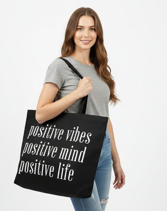 Bardzo duża bawełniana torba czarna z afirmacją POSITIVE VIBES MIND LIFE, mniej więcej