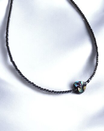 Choker z serduszkiem : muszla PAUA, hematyt grafitowy, kaktusia