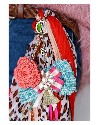 Brelok z kwiatem i kokardą, Celina Parysów