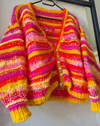 Kolorowy sweter alpaka merino Pink Explosion z guziczkami, Po.dziergane