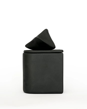 Serenity Graphite Black - pojemnik z czarnej porcelany, Kyuka Design