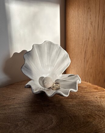 Ceramiczna Podstawka na Biżuterię Muszla Skarbiec Matte White, Maison Fragile