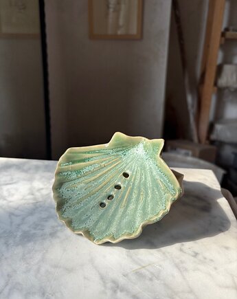 Ceramiczna Mydelniczka z Odpływem Muszelka Muszla Jasno Zielona, Maison Fragile