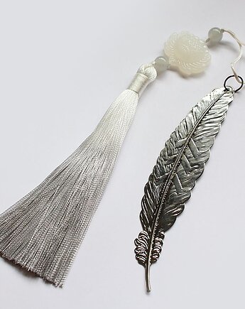 Jadeit ręcznie rzeźbiony,  agat szary zakładka, KEIT