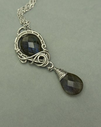 Długi wisiorek niebieskie labradoryty wire wrapping, Agata Rozanska