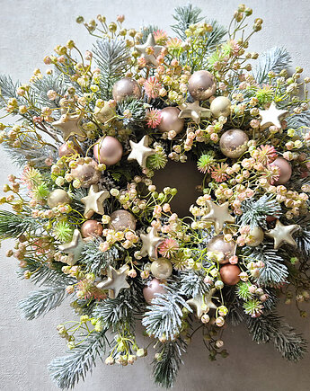 Wianek z gipsówka, Avantgarden