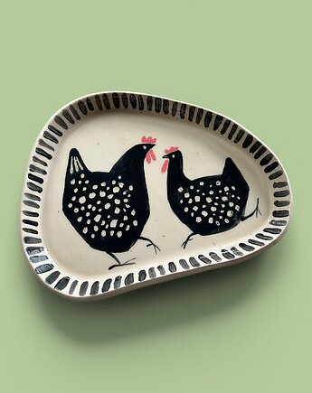 Ręcznie wykonany talerz ceramiczny z motywem kur 19 , NOWdeco