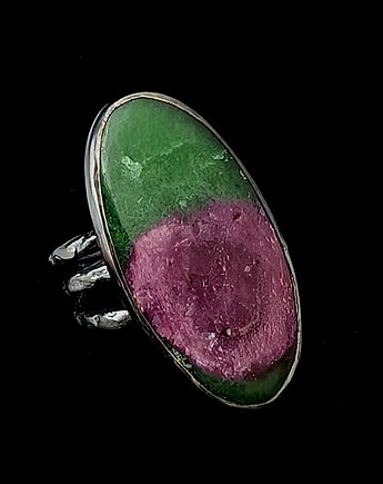 Pierścionek rubin w zoisycie, Pracownia Neores