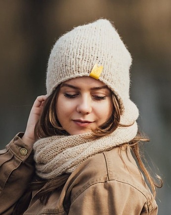 Przejściowa czapka z alpaki ALPACZINA  100% alpaka latte, sploteka