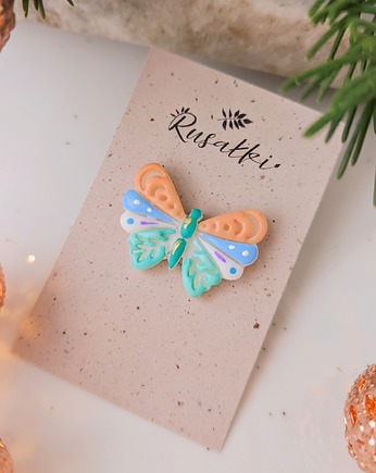 Pastelowy boho motyl, kolorowy pin, piny w stylu rustykalnym, dla marzycielki, Dary Rusałki