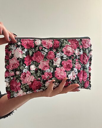 Kosmetyczka różana z falbanką, Dom Artystyczny