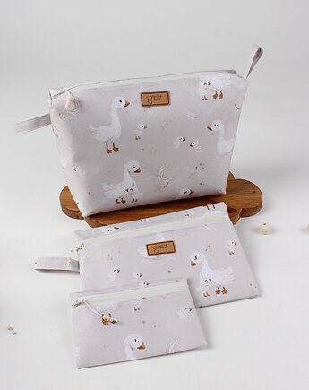 Komplet 3 kosmetyczek w kaczuszki, gucialoveskids